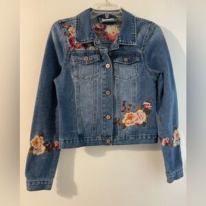 Jean Jacket with Floral Embroidery vintage